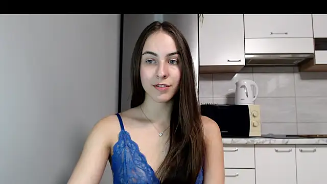 Snapshot of SierraSky_ chatting on August 6, 2026, 5:19 pm SierraSky online show from August 6, 2026, 5:19 pm