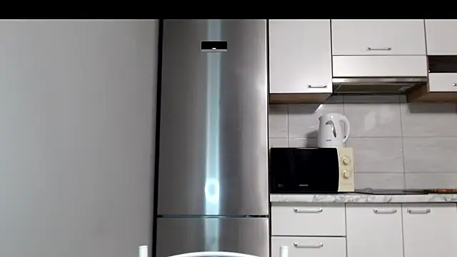 Snapshot of SierraSky_ chatting on June 22, 2026, 5:21 pm SierraSky online show from June 22, 2026, 5:21 pm