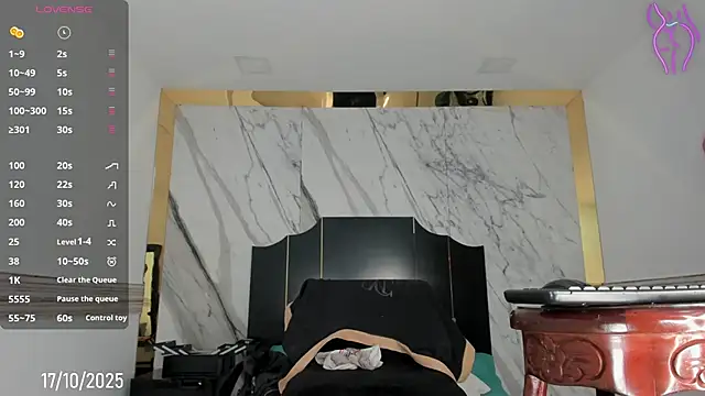 Victtoria Parker online show from October 17, 2025, 12:51 pm