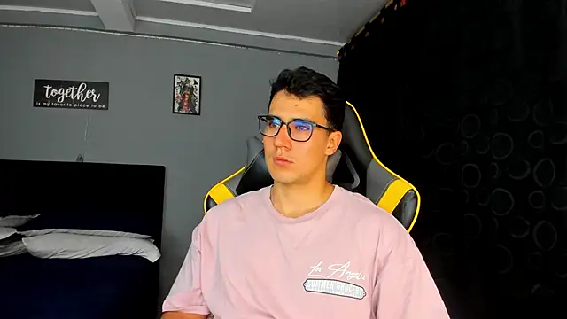 owengray2n online show from September 12, 2025, 1:28 am