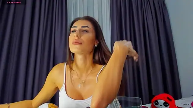 K chic online show from December 4, 2025, 3:00 pm