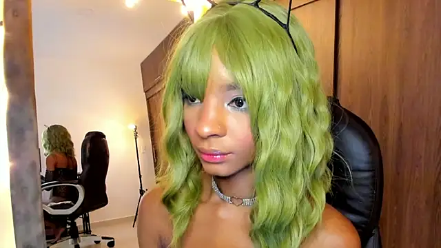 alikahouston4 online show from February 1, 2025, 7:13 pm