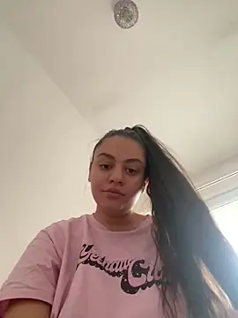 ayshalove online show from January 18, 2025, 8:10 am