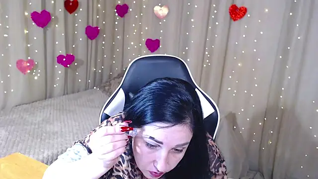JillStevens online show from May 4, 2026, 2:48 am