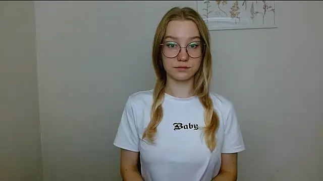 cindi hot online show from September 26, 2025, 9:05 am