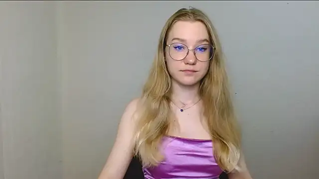 Snapshot of cindi_hot chatting on July 8, 2026, 11:55 am cindi hot online show from July 8, 2026, 11:55 am