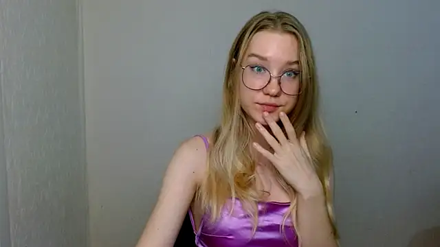 cindi hot online show from November 30, 2025, 12:50 pm