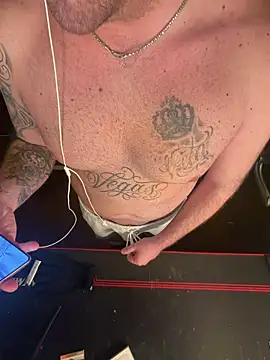 1ninefellababy online show from January 19, 2026, 4:22 pm