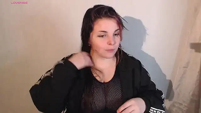 Saya sweet online show from January 7, 2025, 8:42 pm