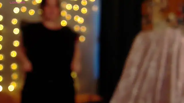 Saya sweet online show from October 3, 2025, 4:14 am