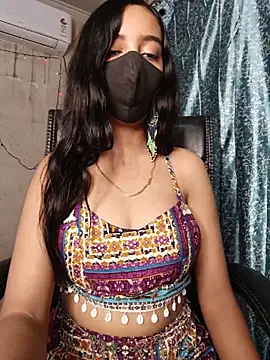 Parinaaz18 online show from May 5, 2026, 12:46 am