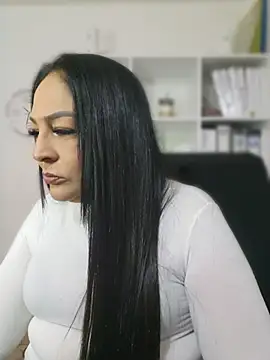 Gina Myers online show from August 4, 2026, 3:33 am