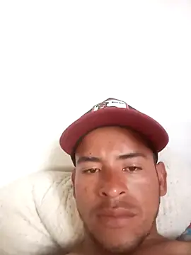 sexylatino22 online show from July 31, 2026, 7:33 pm