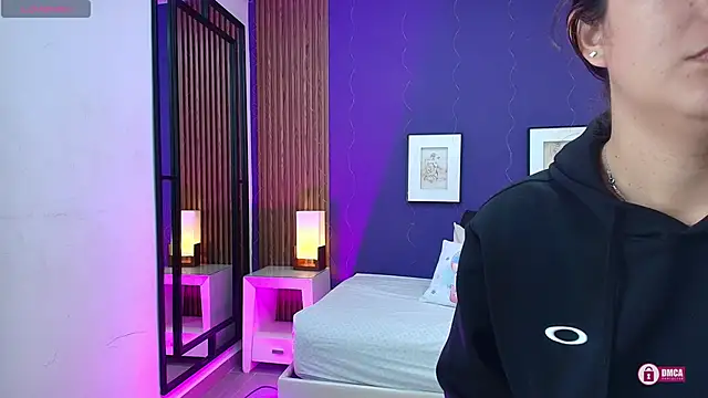 alina martinelli online show from October 4, 2025, 12:50 pm