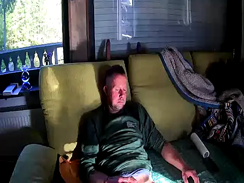 Snapshot of Hornybiboy66 chatting on April 29, 2026, 4:33 pm Hornybiboy66 online show from April 29, 2026, 4:33 pm