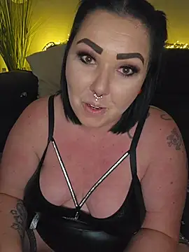 -BonnieBlack- online show from November 27, 2025, 7:03 pm