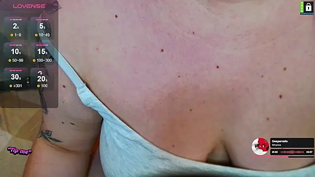 Snapshot of -LinaLove- chatting on February 25, 2025, 10:09 pm -LinaLove- online show from February 25, 2025, 10:09 pm