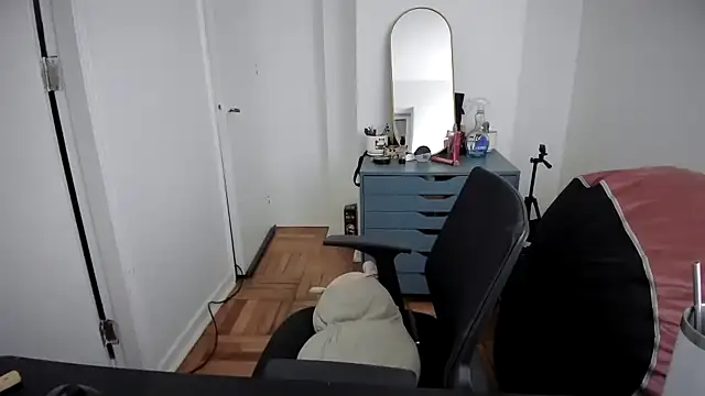 cinnamon rosa online show from March 5, 2025, 12:27 am