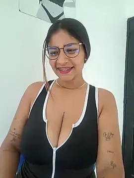 Sofythom1 online show from October 26, 2025, 8:20 pm