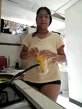Sofythom1 online show from June 21, 2026, 5:19 pm