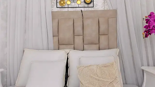 Snapshot of MarianaSanz chatting on February 17, 2026, 1:08 pm MarianaSanz online show from February 17, 2026, 1:08 pm