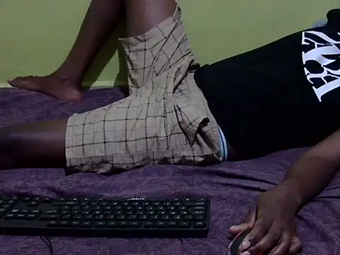 Snapshot of QUEEN-LIZ chatting on October 1, 2025, 5:17 pm QUEEN-LIZ online show from October 1, 2025, 5:17 pm