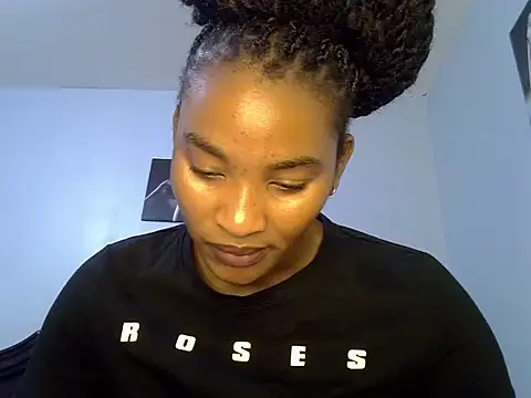 cute-alexis online show from June 18, 2026, 8:46 am