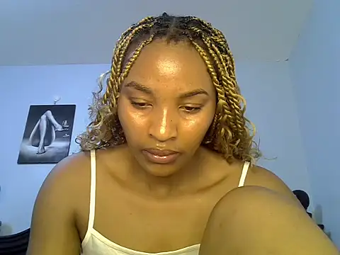 cute-alexis online show from July 18, 2026, 7:39 am