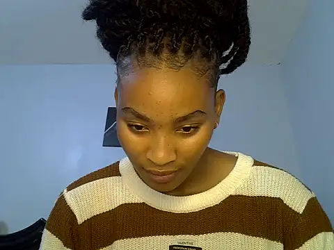 cute-alexis online show from June 13, 2026, 11:52 am