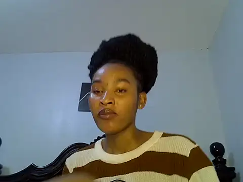 cute-alexis online show from June 25, 2026, 9:25 am