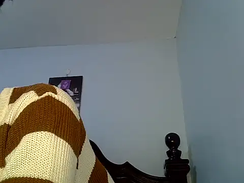 cute-alexis online show from May 4, 2026, 9:23 am