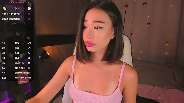sensualily online show from April 26, 2026, 3:42 pm