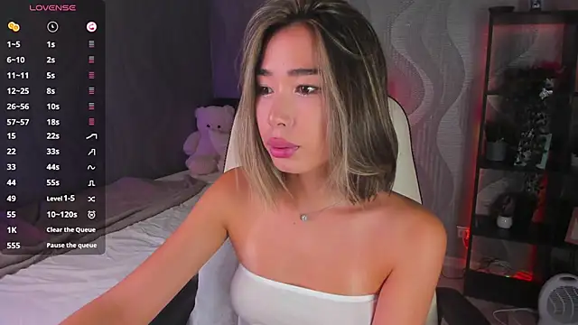 sensualily online show from May 20, 2026, 3:31 pm