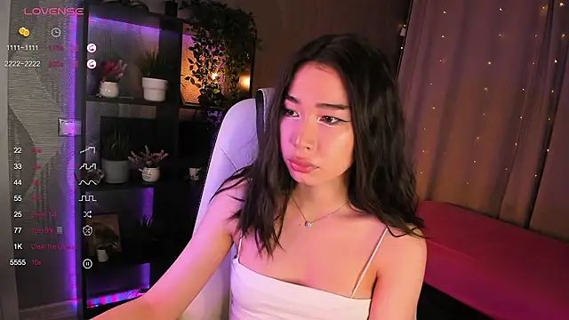 sensualily online show from September 20, 2025, 2:22 pm