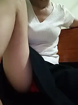 YunLem online show from May 16, 2026, 1:59 am
