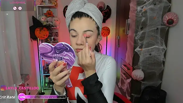 Layla castilloo online show from October 31, 2025, 4:58 pm