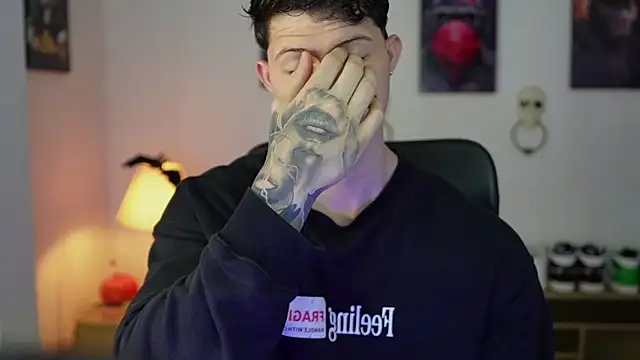 Hazzan Velez online show from November 7, 2025, 1:10 am