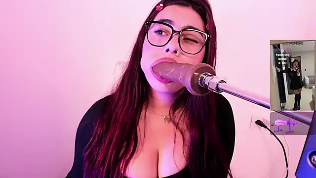 Danna adams01 online show from February 11, 2026, 10:09 pm