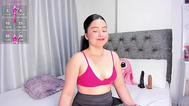 abbyfoxx  online show from October 16, 2025, 9:45 pm