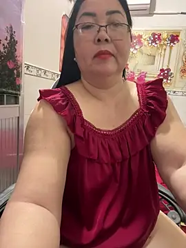 Snapshot of NDith chatting on June 2, 2026, 12:38 pm NDith online show from June 2, 2026, 12:38 pm