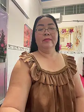 Snapshot of NDith chatting on June 13, 2026, 10:35 am NDith online show from June 13, 2026, 10:35 am