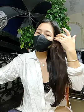 Snapshot of lyna_bl chatting on October 17, 2025, 2:08 pm lyna bl online show from October 17, 2025, 2:08 pm