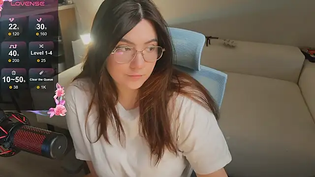 Xanthey online show from February 3, 2026, 8:41 am