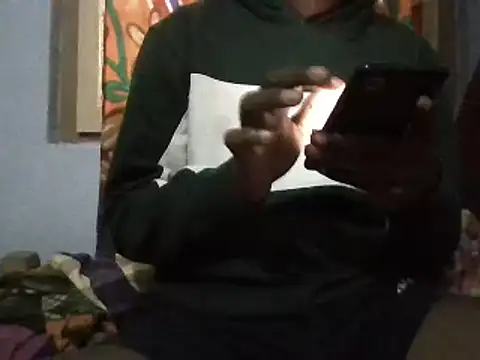 Snapshot of TeluguModda99 chatting on December 9, 2024, 9:39 am TeluguModda99 online show from December 9, 2024, 9:39 am