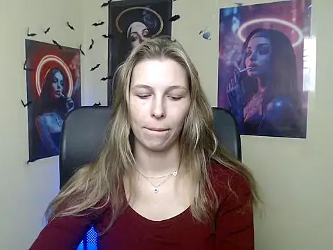 StrangerGi online show from May 27, 2026, 5:26 am