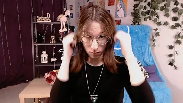 Snapshot of Hermione_Reid chatting on January 25, 2025, 4:23 am Hermione Reid online show from January 25, 2025, 4:23 am