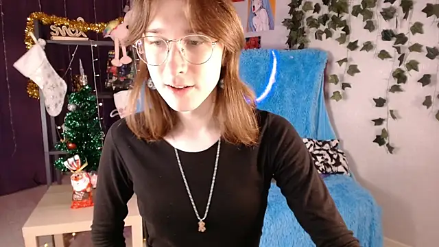 Snapshot of Hermione_Reid chatting on January 15, 2025, 4:15 am Hermione Reid online show from January 15, 2025, 4:15 am