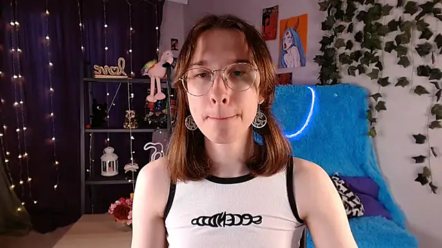 Snapshot of Hermione_Reid chatting on January 19, 2025, 8:50 am Hermione Reid online show from January 19, 2025, 8:50 am