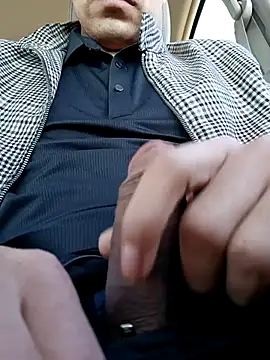 Snapshot of Alfrendino44 chatting on February 15, 2026, 8:41 pm Alfrendino44 online show from February 15, 2026, 8:41 pm