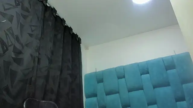 dirtygirl hot online show from September 29, 2025, 5:18 pm